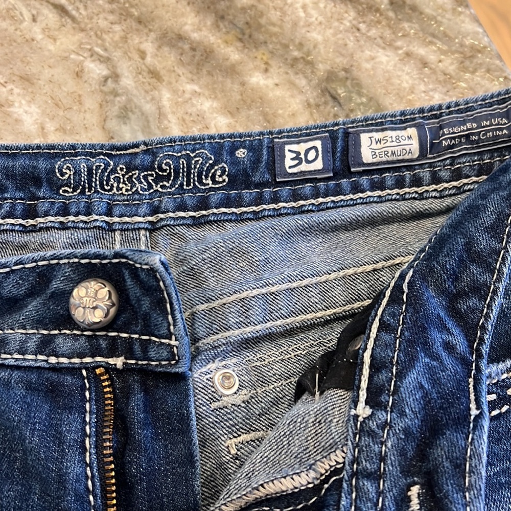 Awesome Miss Me Bermuda Shorts - Picture 4 of 5